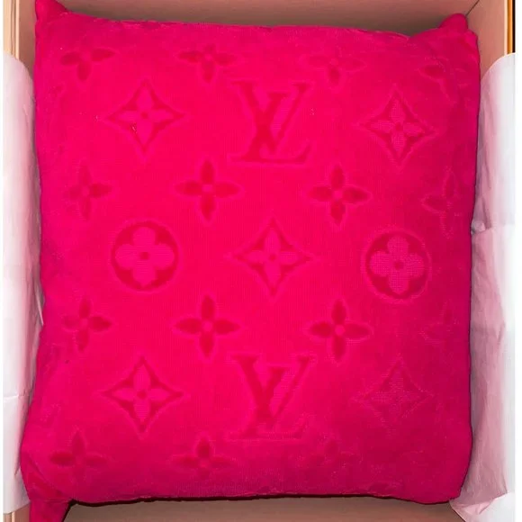 Louis Vuitton LVacation Beach Pillow - Picture 2 of 6